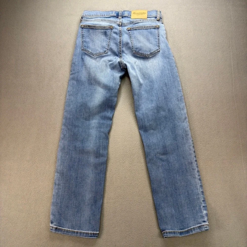 Abercrombie Kids Straight Leg Denim Jeans Regular Fit Size 11/12 Light Blue Wash